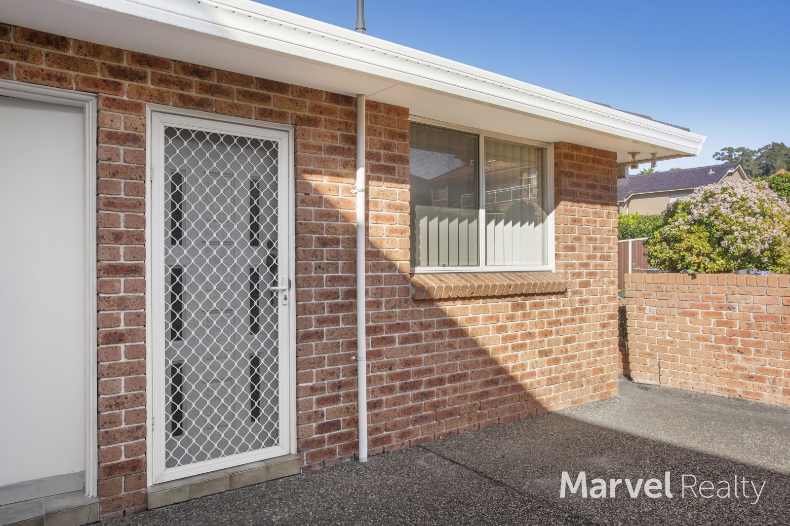 1 bedrooms Apartment / Unit / Flat in 5a Falmer Street ABBOTSBURY NSW, 2176