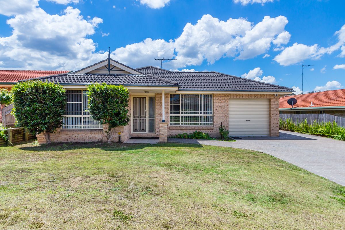 17 Guernsey Way, Stanhope Gardens NSW 2768, Image 0