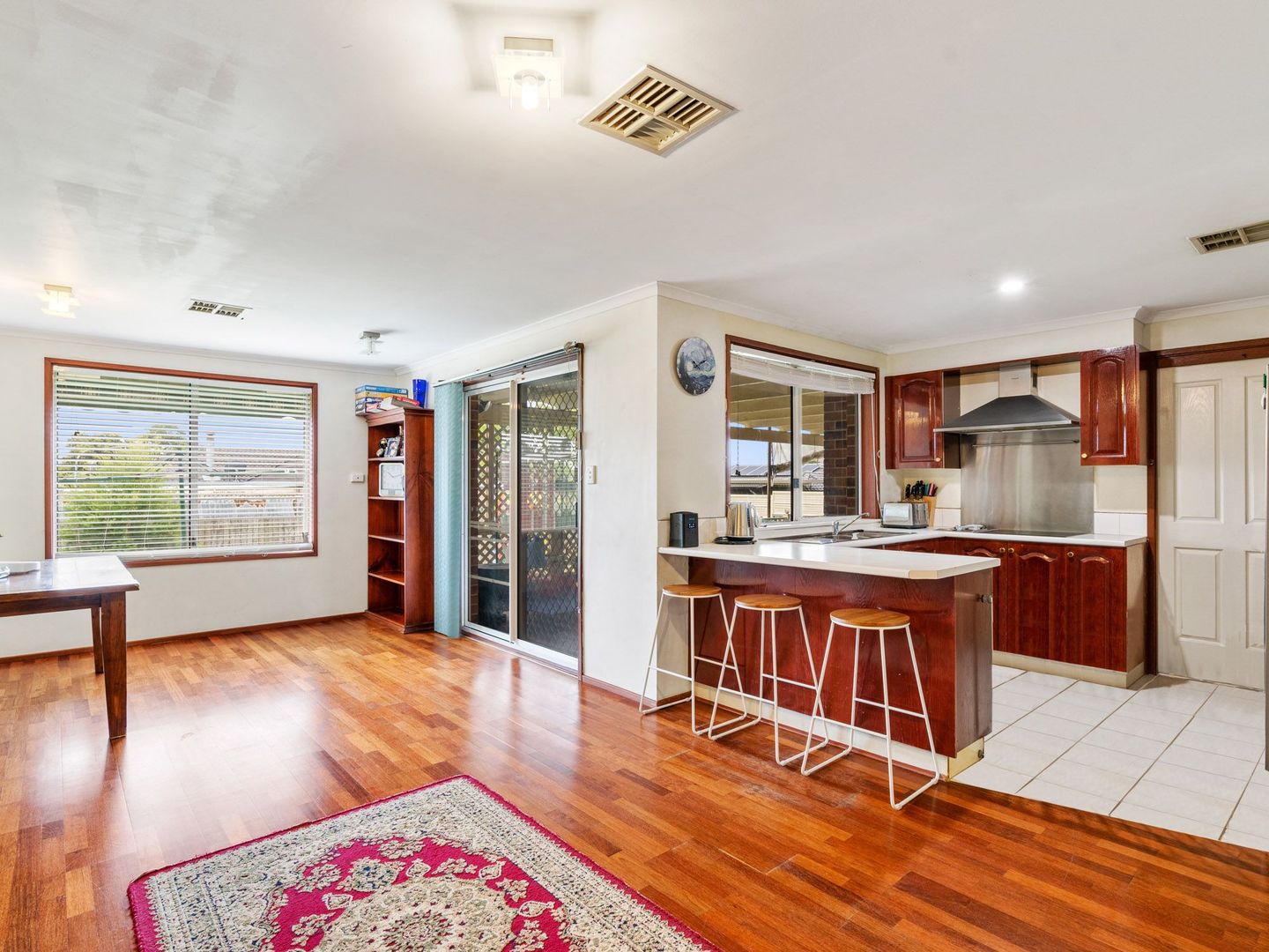 11 Guardian Road, Watanobbi NSW 2259, Image 2