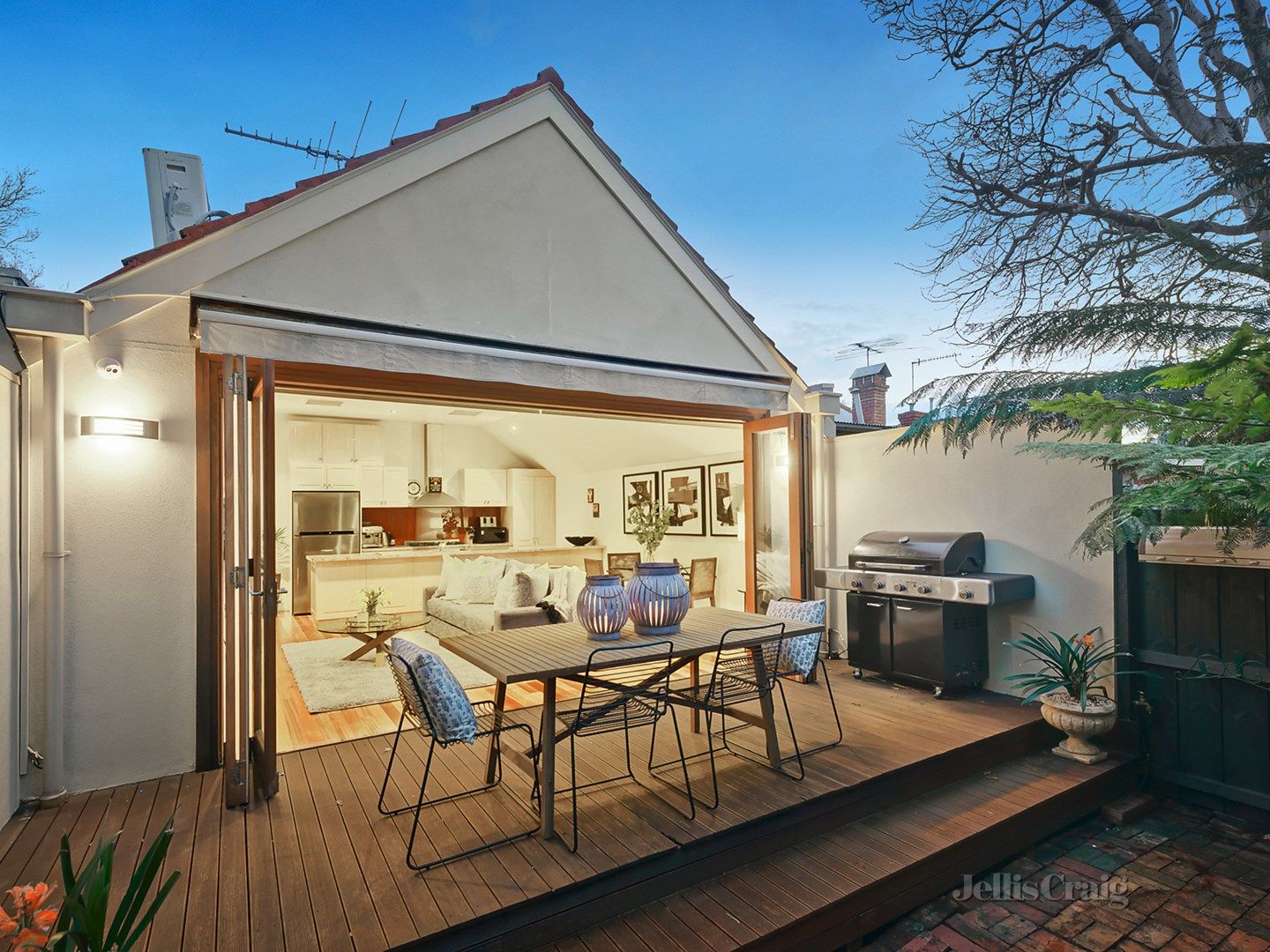 16 Fern Avenue, Prahran VIC 3181, Image 0