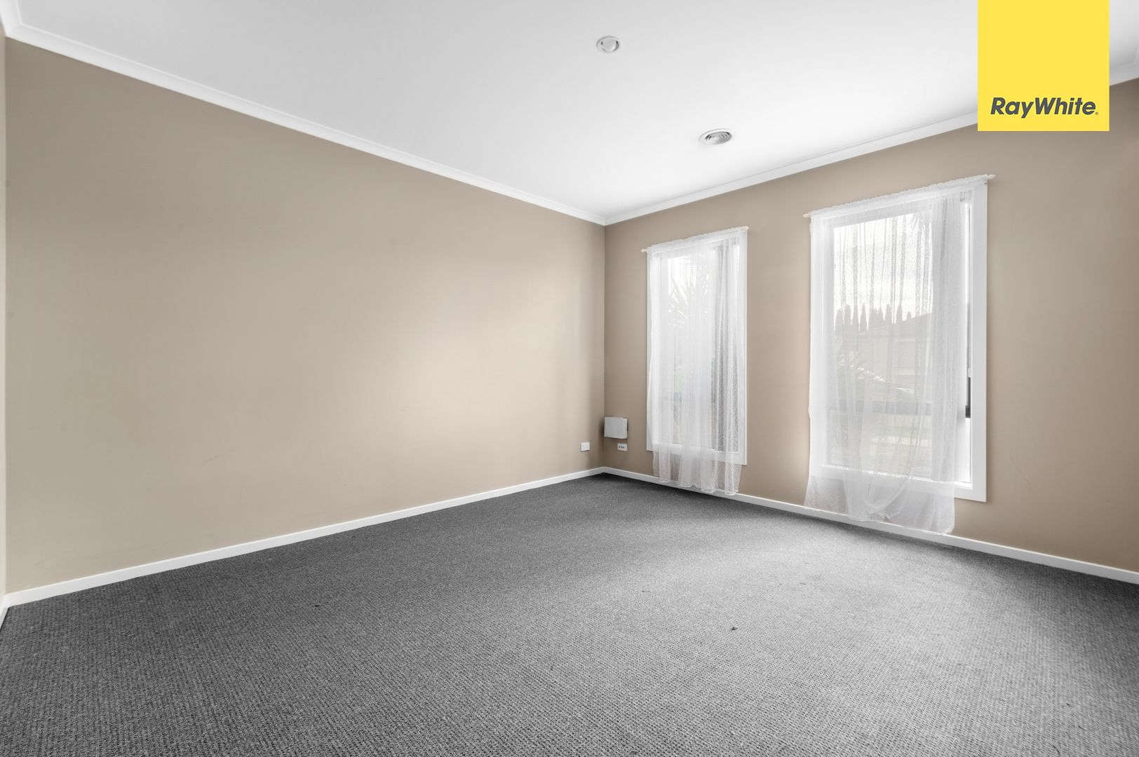 28 Spearfelt Street, Kurunjang VIC 3337, Image 2