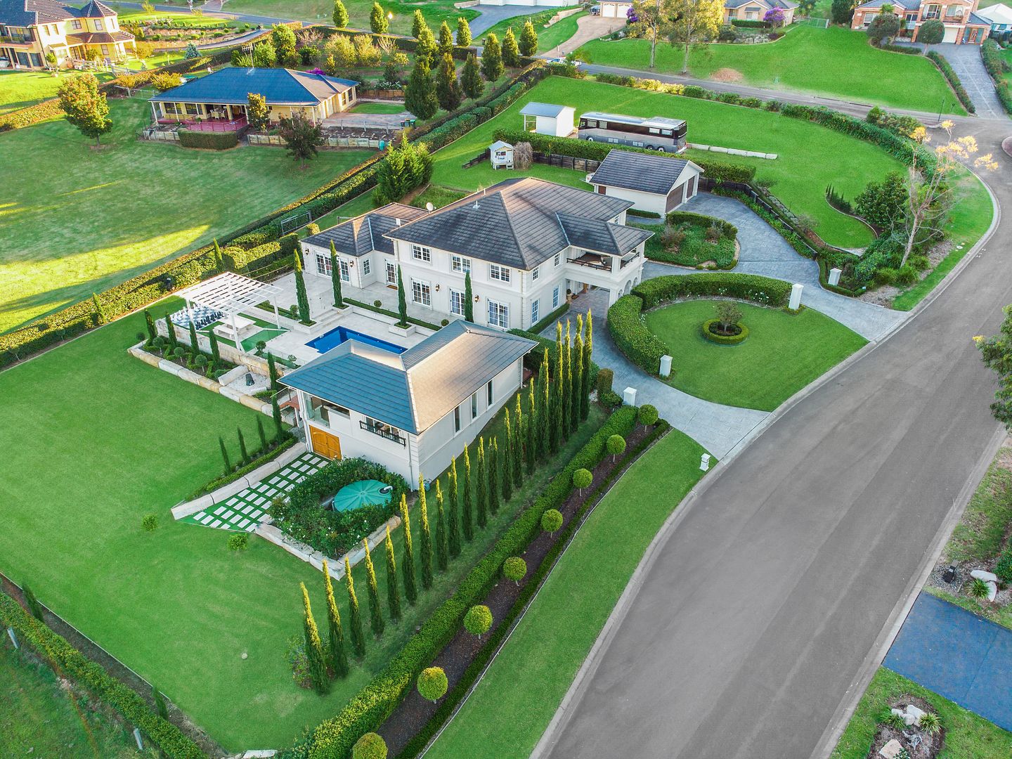 6 bedrooms House in 27 The Grange PICTON NSW, 2571