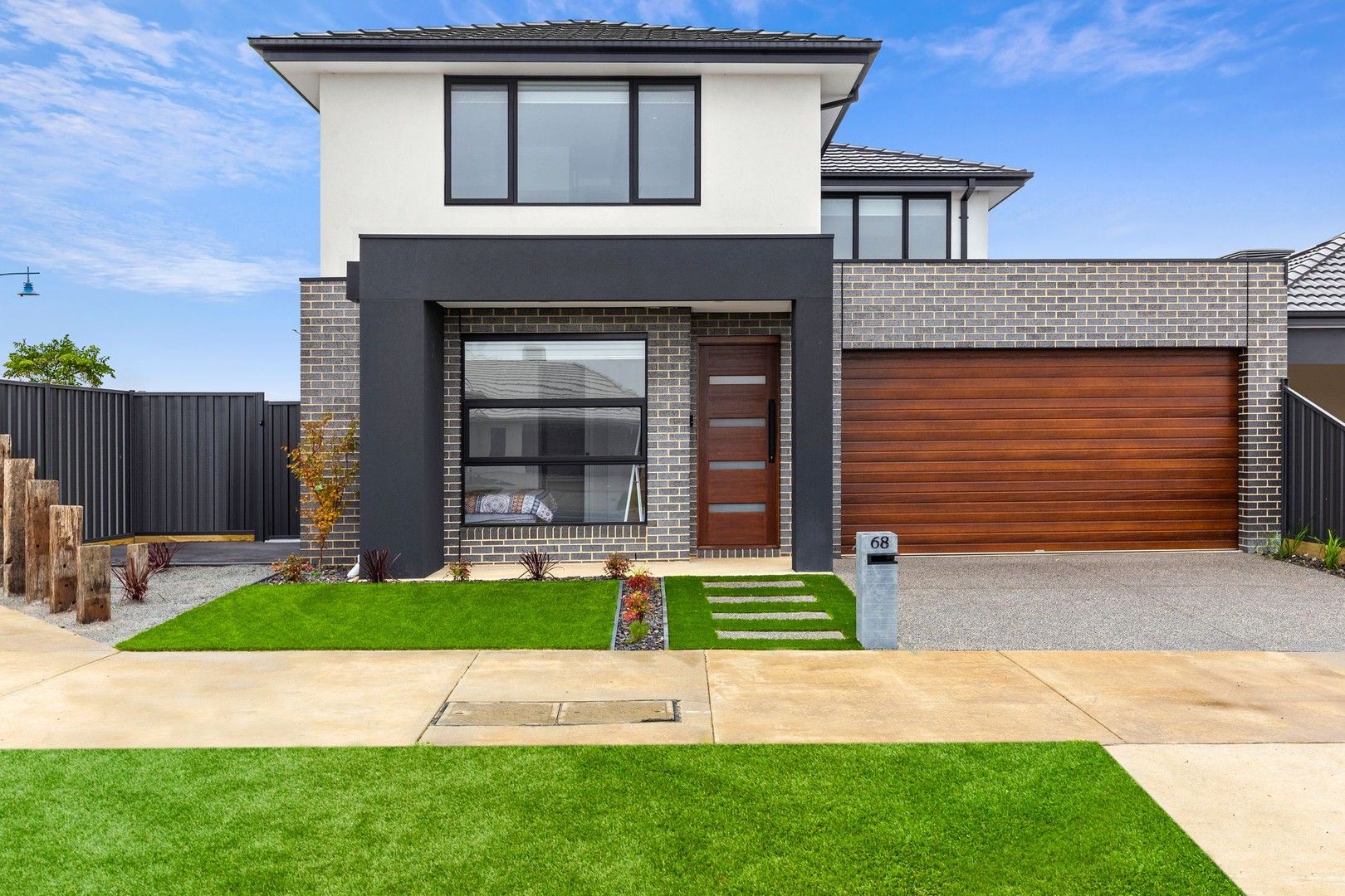 5 bedrooms House in 68 Thornton Avenue ST LEONARDS VIC, 3223