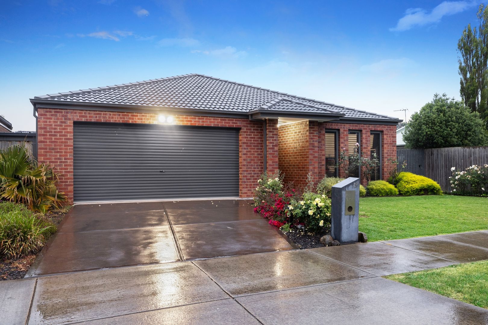 19 Murphy Street, Romsey VIC 3434, Image 2