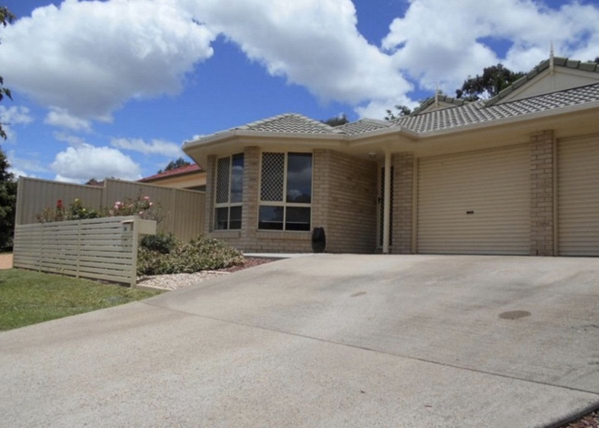 4 bedrooms House in 29 Hyde Place FOREST LAKE QLD, 4078