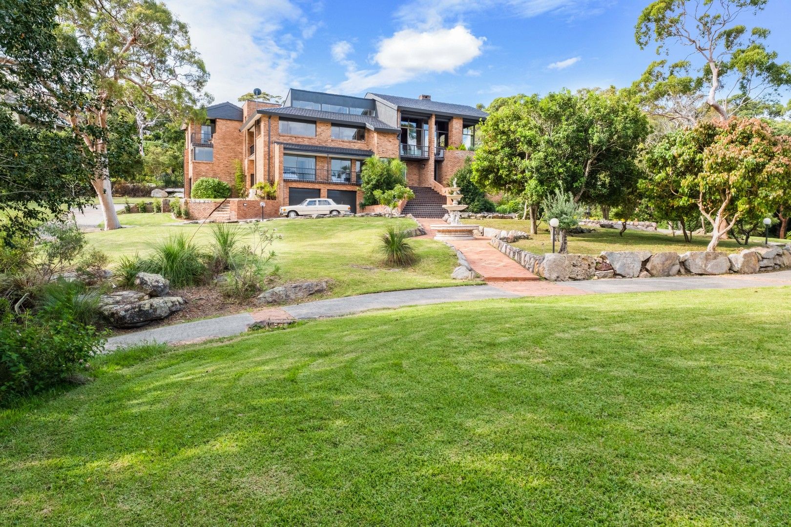 6 bedrooms House in 14 Minkara Road BAYVIEW NSW, 2104