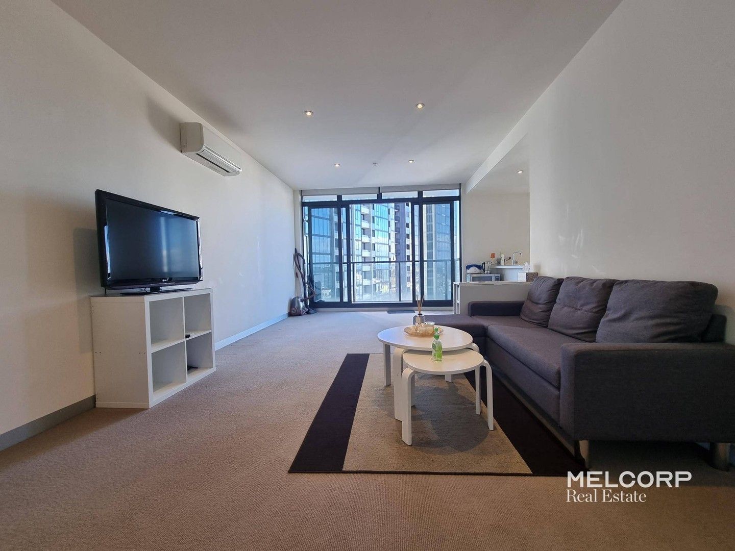 2 bedrooms Apartment / Unit / Flat in 2001/283 City Road SOUTHBANK VIC, 3006