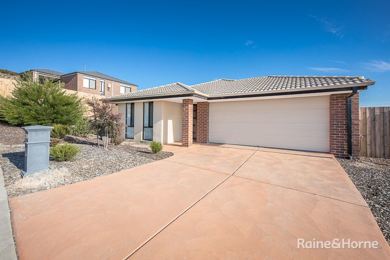 53 Wedmore Crescent, Sunbury VIC 3429, Image 2