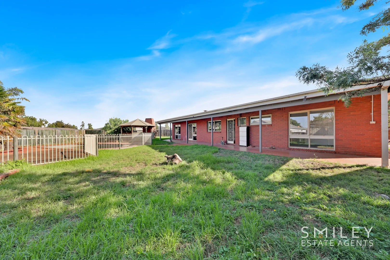 20 leonid dr, Rockbank VIC 3335