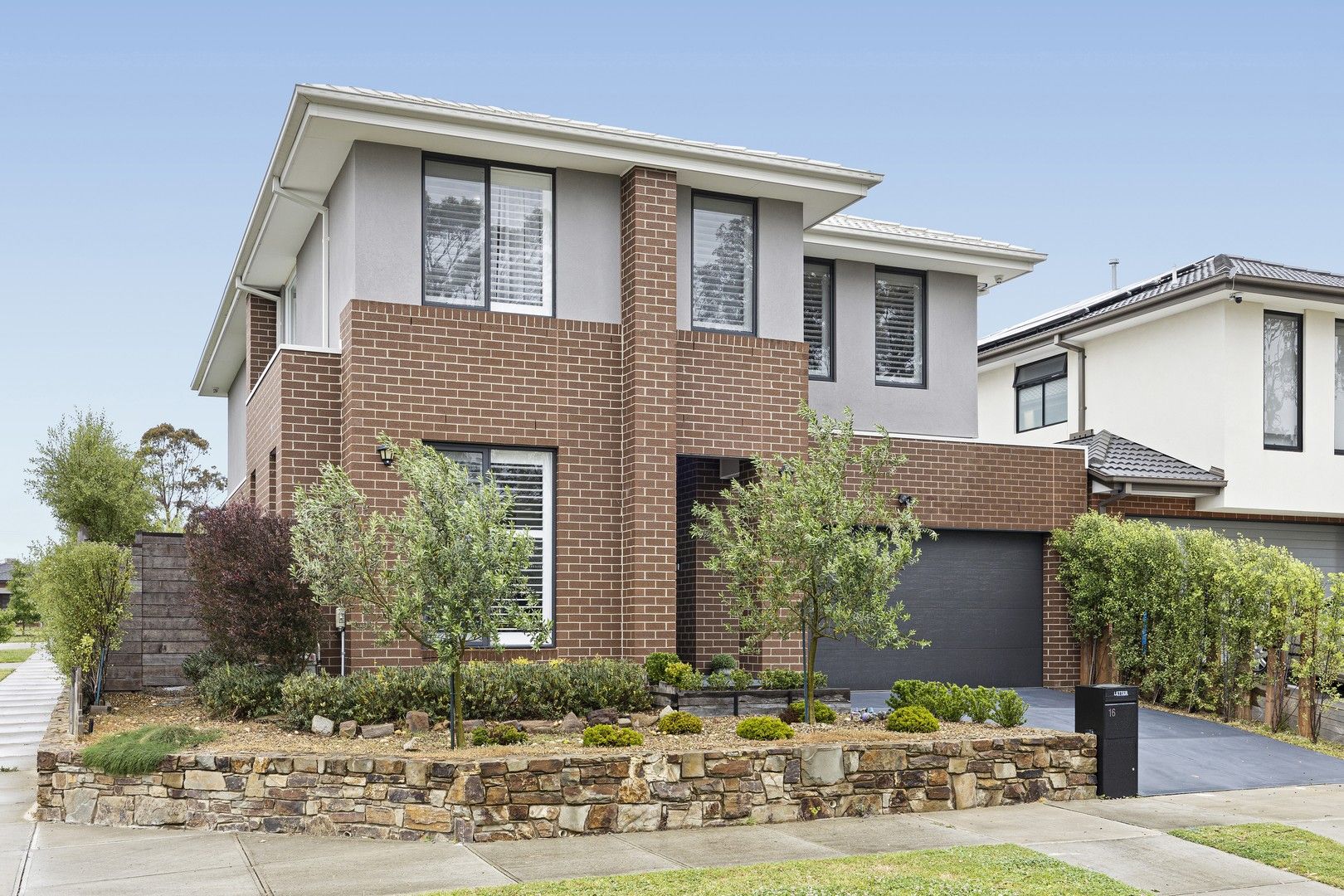 4 bedrooms House in 16 McGeown Circuit CRANBOURNE VIC, 3977