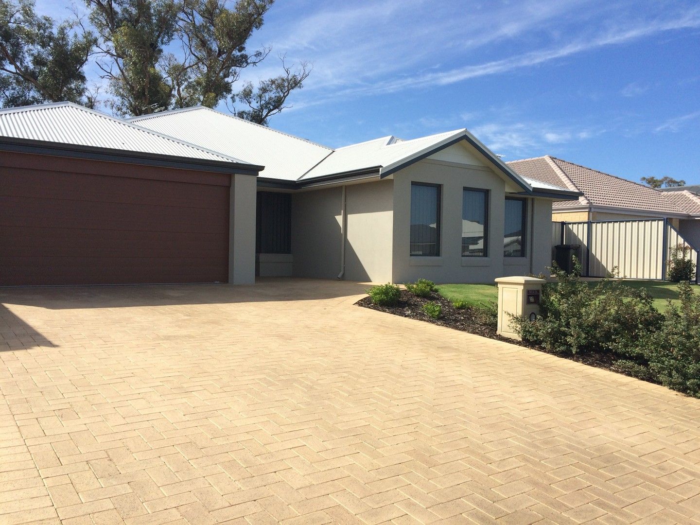 4 bedrooms House in 22 Highland Cr MEADOW SPRINGS WA, 6210