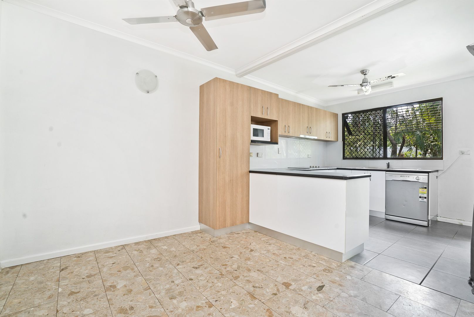 12/23 Hudson Fysh Avenue, Parap NT 0820 - Apartment For Rent - $430 ...