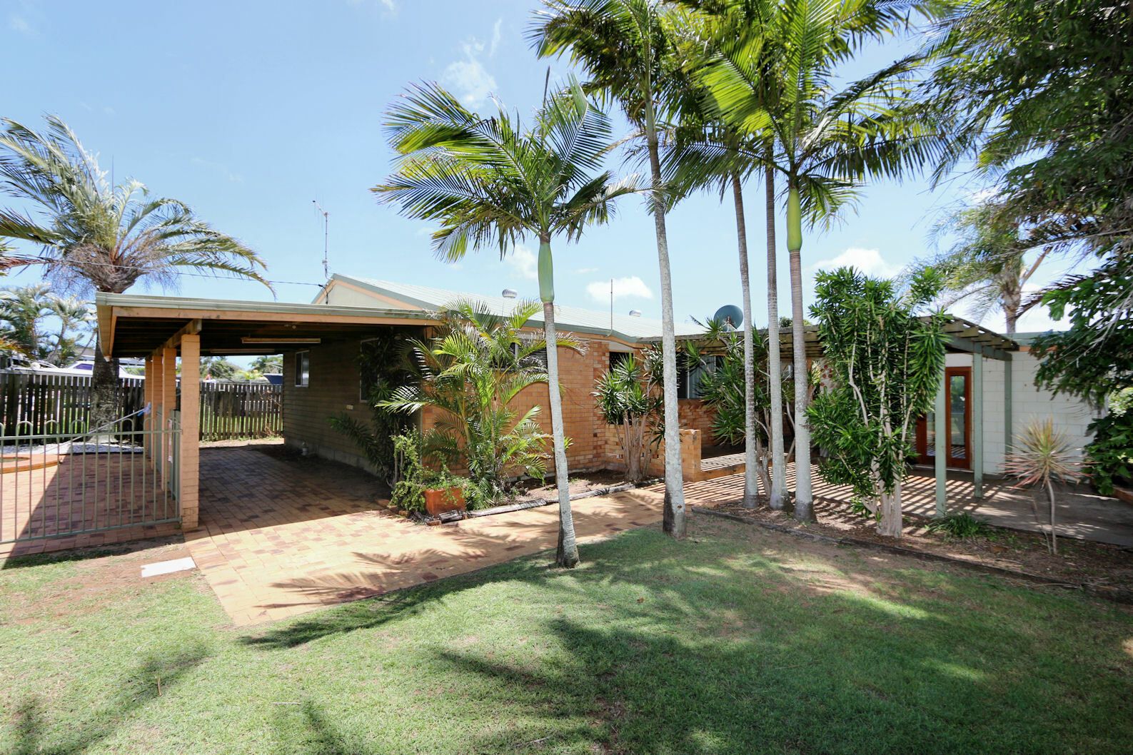 46 Hunter St, Burnett Heads QLD 4670, Image 1