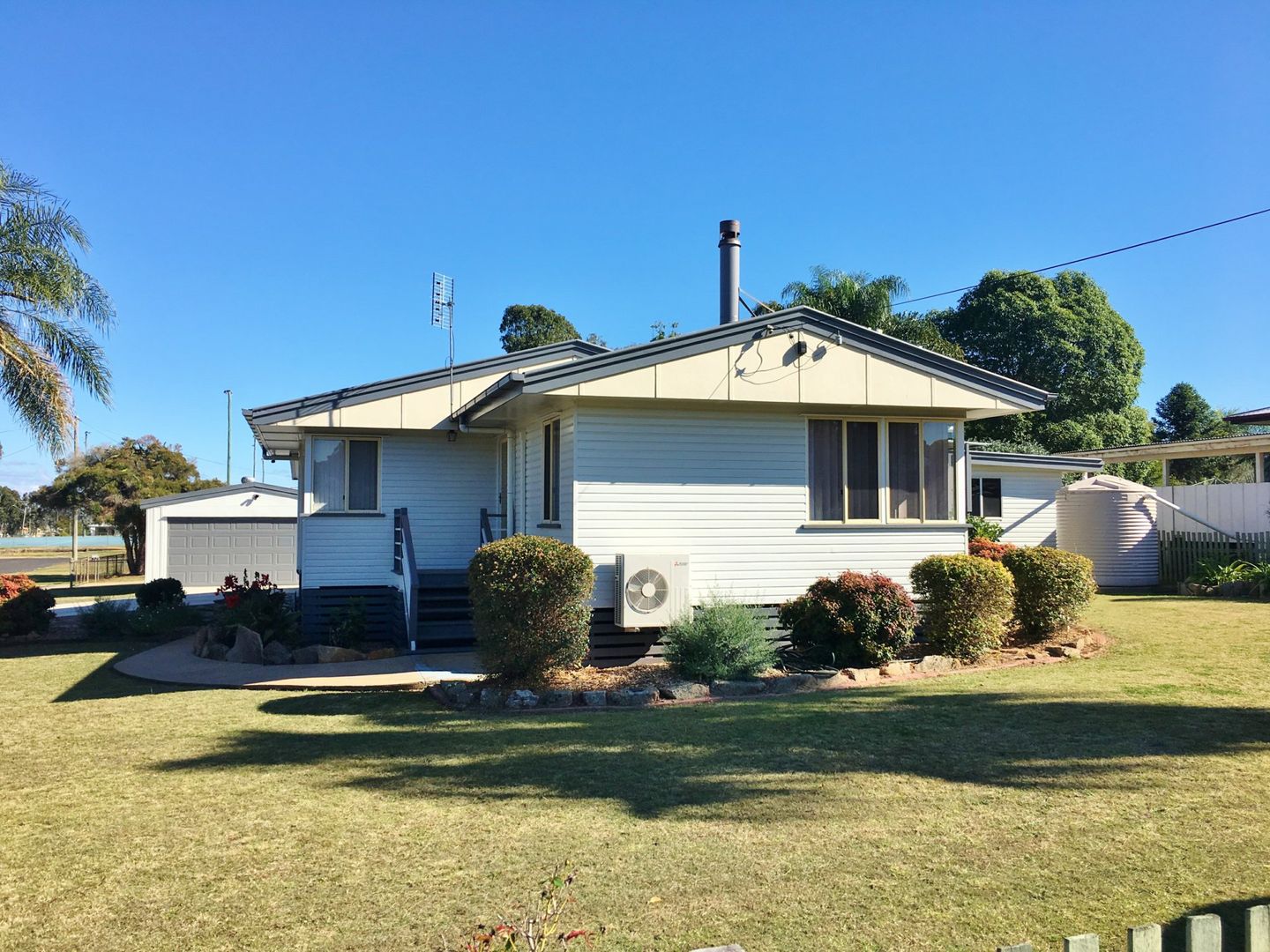 11 Arthur Street Kingaroy Qld 4610 Domain