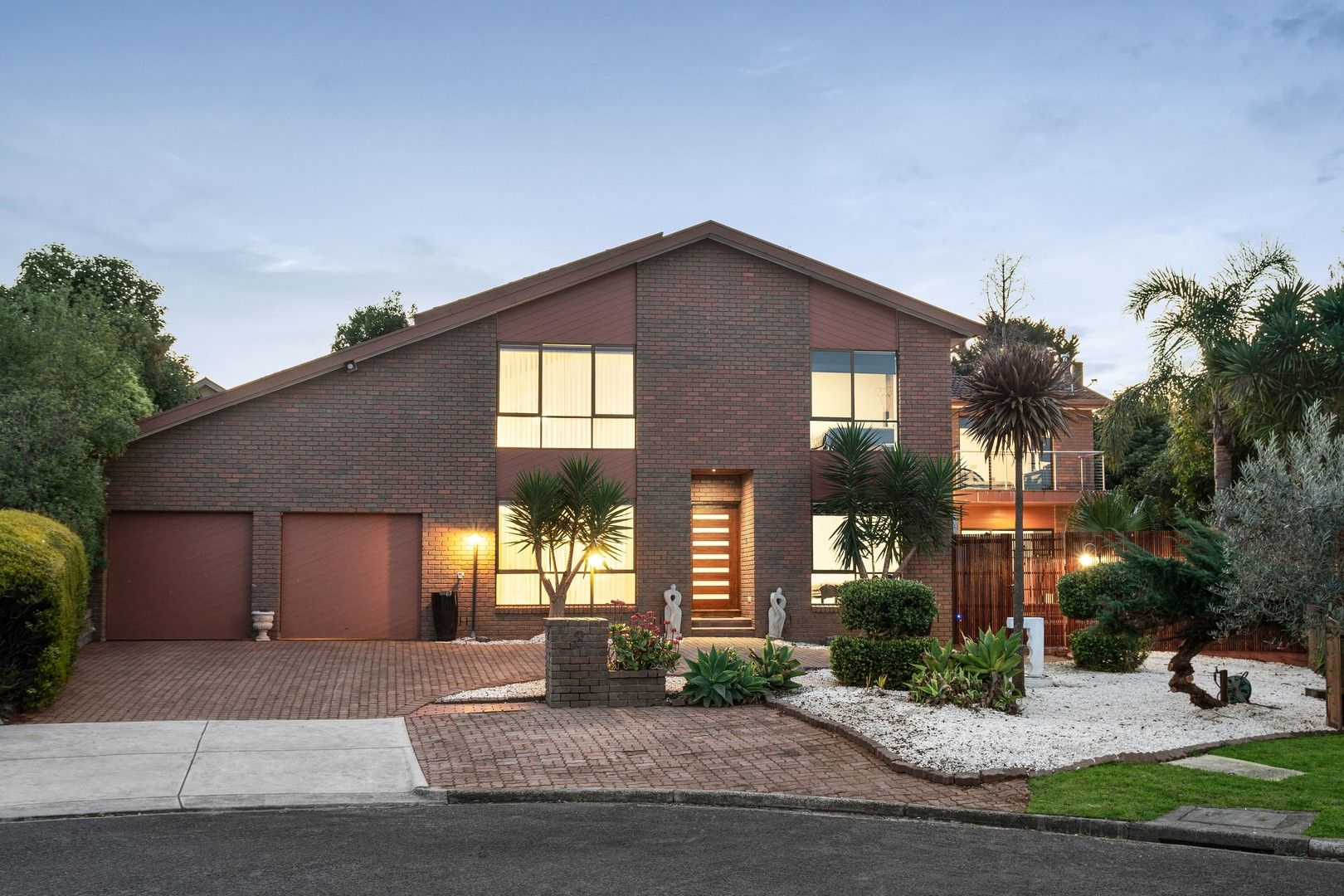 5 bedrooms House in 3 MILL COURT VIEWBANK VIC, 3084