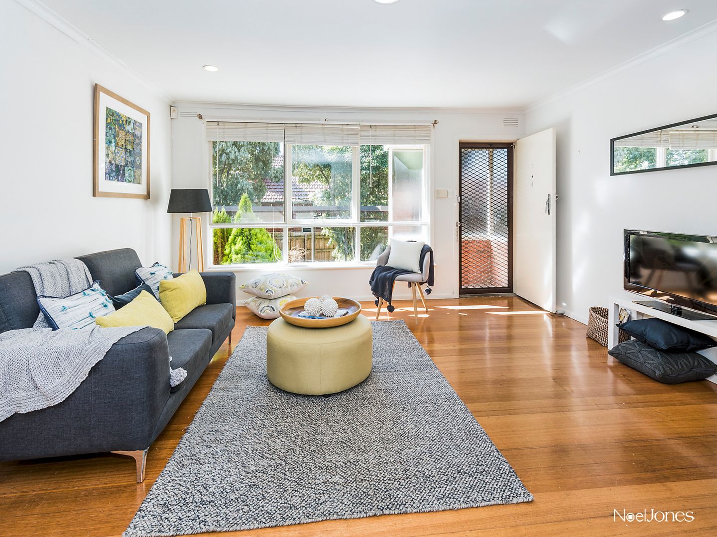 2/3 Durham Road, Surrey Hills VIC 3127, Image 2