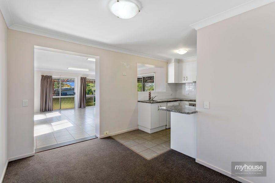 24 Noll Street, Kearneys Spring QLD 4350, Image 2