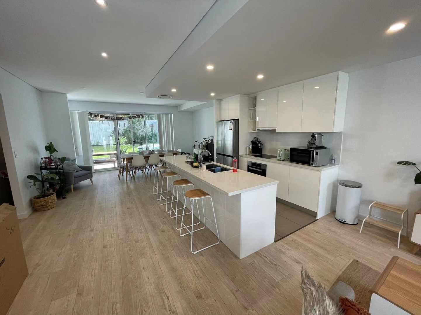 3 bedrooms Apartment / Unit / Flat in 143 president ave MIRANDA NSW, 2228