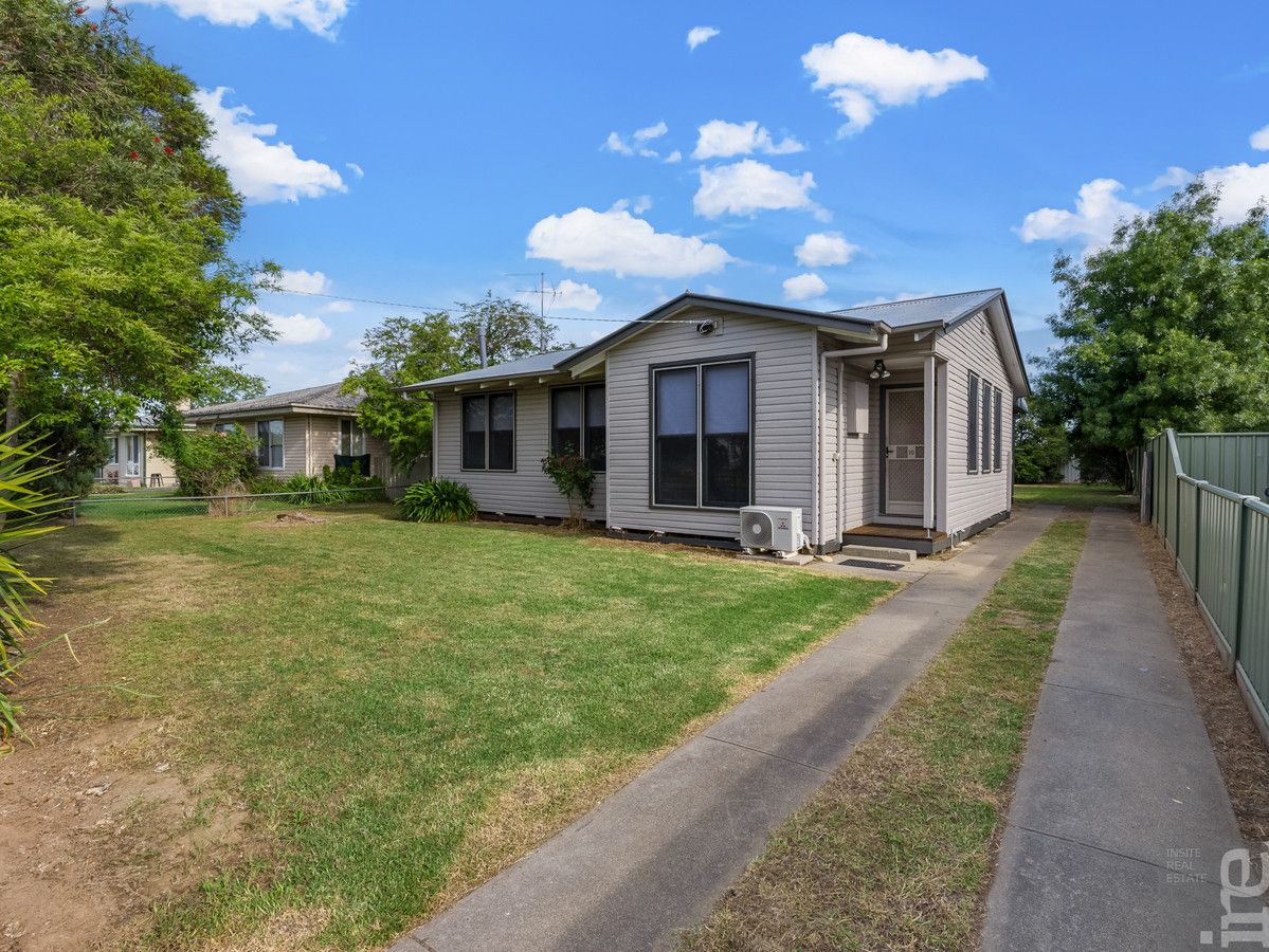 3 bedrooms House in 10 Manley Crescent WANGARATTA VIC, 3677
