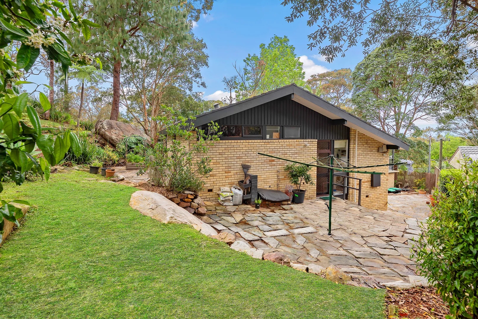 Tranquil Convenient Retreat - More
