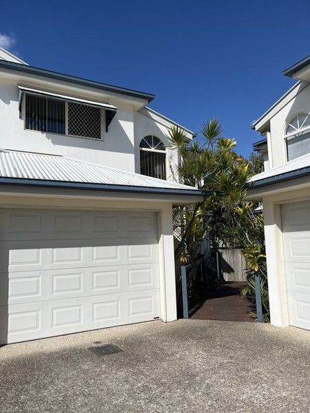 3 bedrooms Townhouse in 6/44-46 Park Street HAWTHORNE QLD, 4171