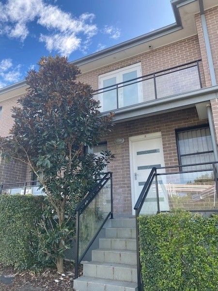 3 bedrooms Townhouse in 2/1A Anderson Road NORTHMEAD NSW, 2152