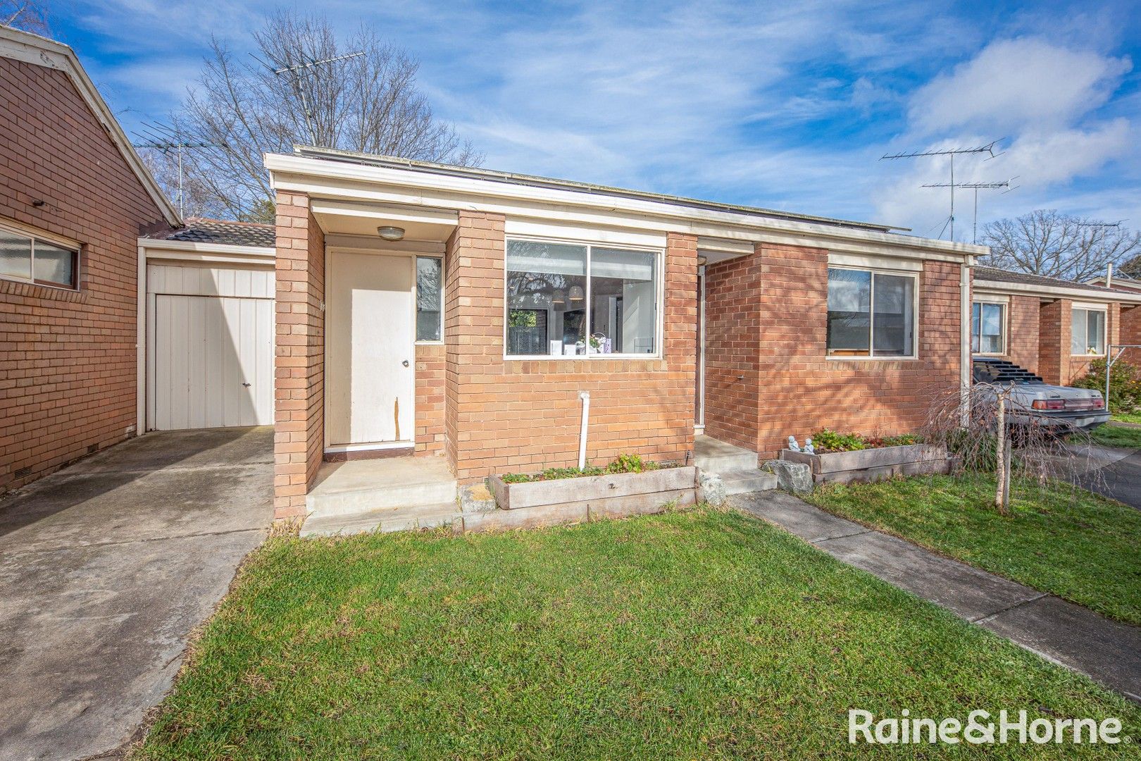 2 bedrooms Apartment / Unit / Flat in 7/46 Brantome Street GISBORNE VIC, 3437