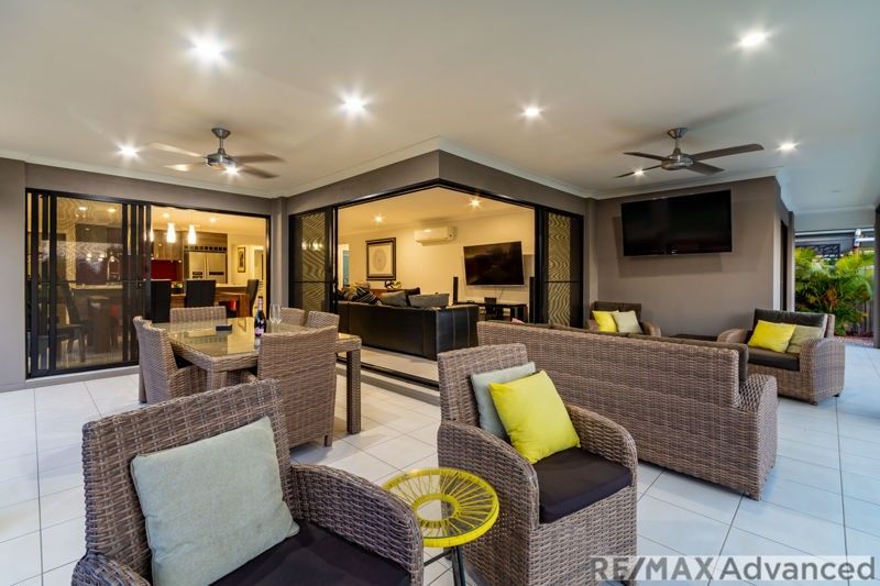 16 Foxtail Crescent, Banksia Beach QLD 4507, Image 2