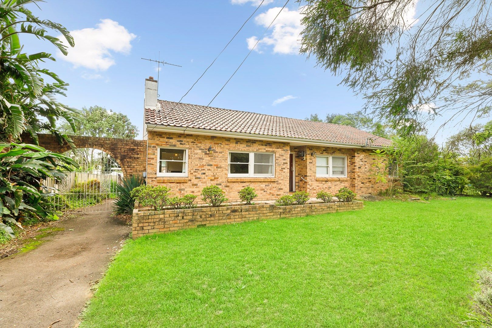 2 Rofe Crescent, Hornsby Heights NSW 2077, Image 0