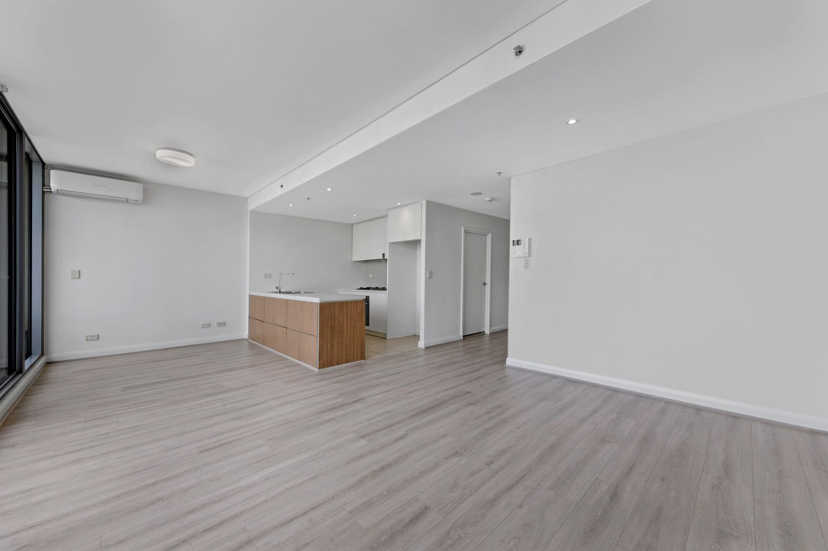 1009/101 Forest Road, Hurstville NSW 2220, Image 2