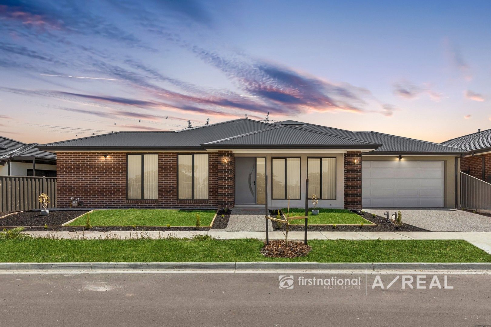5 bedrooms House in 25 Shippens Crescent WOLLERT VIC, 3750