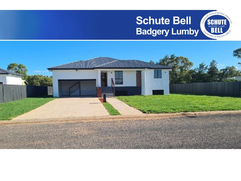 4 bedrooms House in 21 Waterford Circuit NARROMINE NSW, 2821