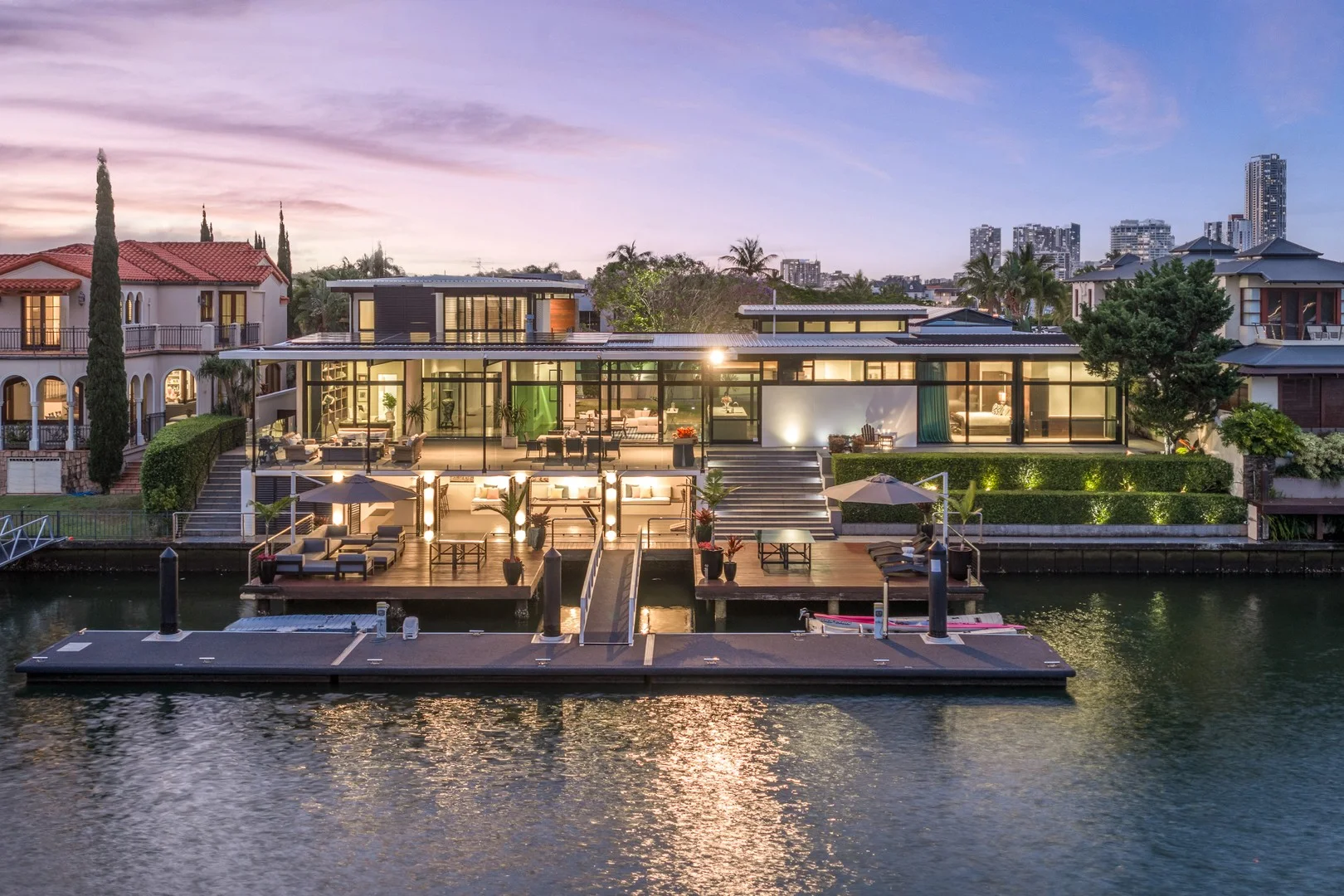 22 Admiralty Drive, Paradise Waters QLD 4217