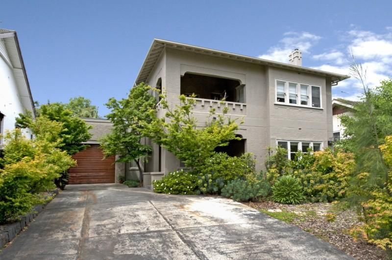 8 Warra Street, Toorak Property History & Address Research Domain