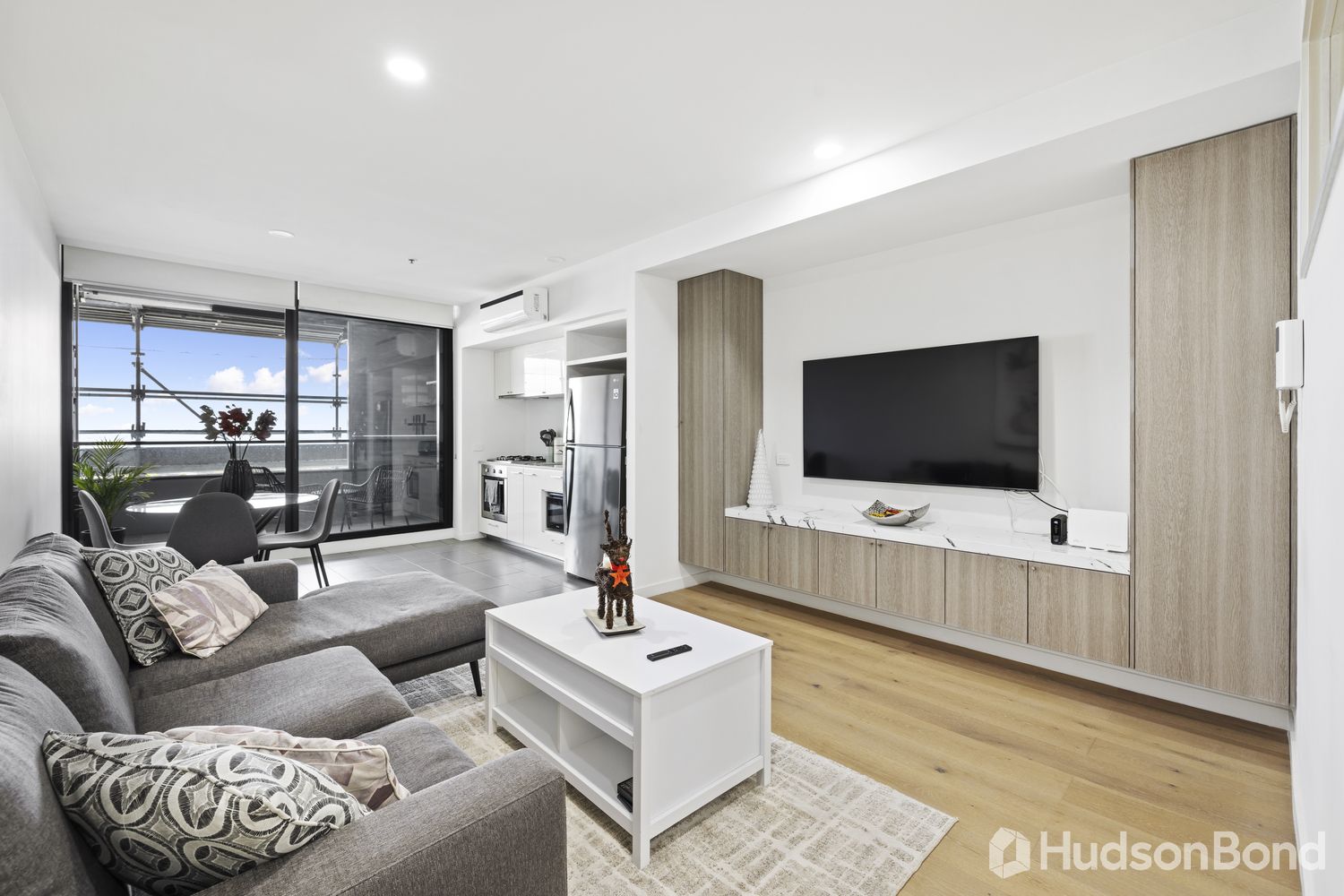 1 bedrooms Apartment / Unit / Flat in 309/632 Doncaster Road DONCASTER VIC, 3108