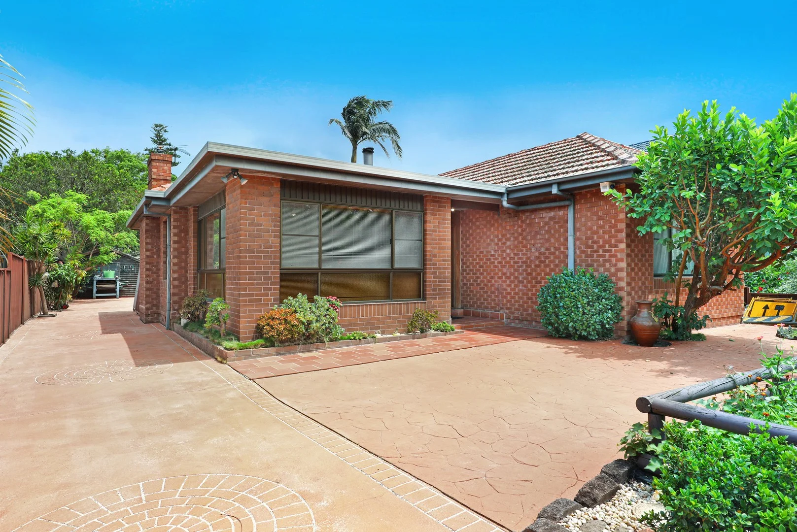 1 Exeter Avenue, North Wollongong NSW 2500