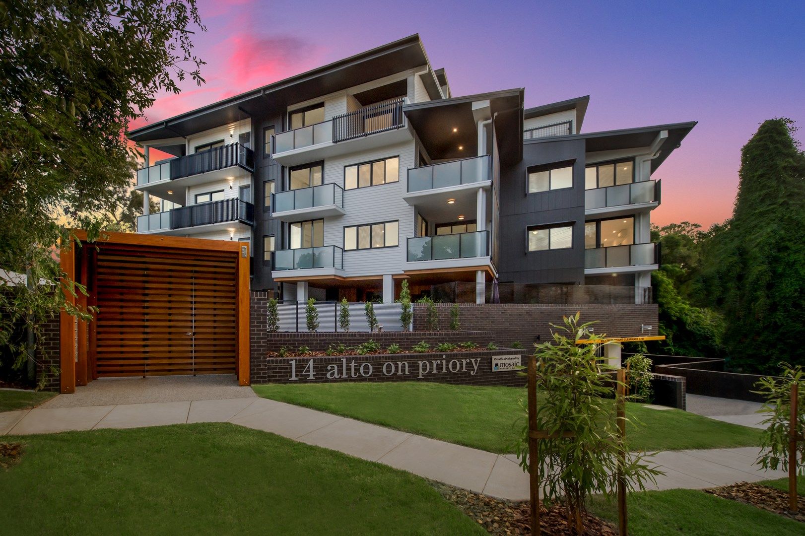 2 bedrooms Apartment / Unit / Flat in 203/14-16 Priory Street INDOOROOPILLY QLD, 4068