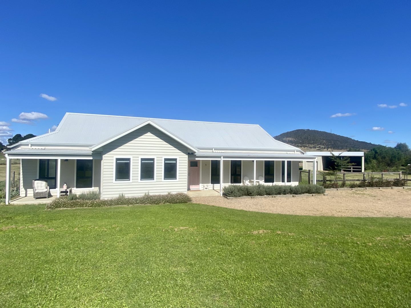 1 Llewellyn Drive, Braidwood Property History & Address Research Domain