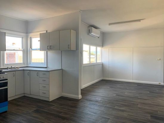 3 bedrooms House in 1B David Street TAMWORTH NSW, 2340