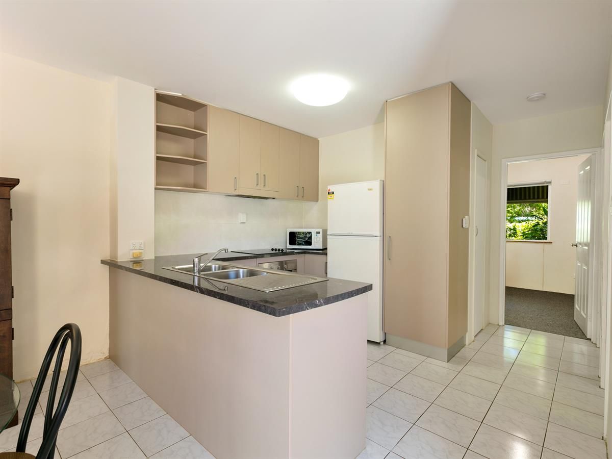 15/1-19 Poinciana Street, Holloways Beach QLD 4878, Image 2