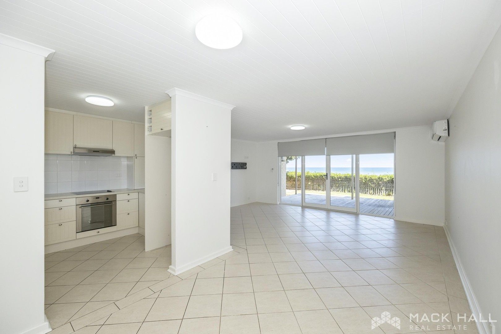 2 bedrooms Apartment / Unit / Flat in 10/210 The Esplanade SCARBOROUGH WA, 6019