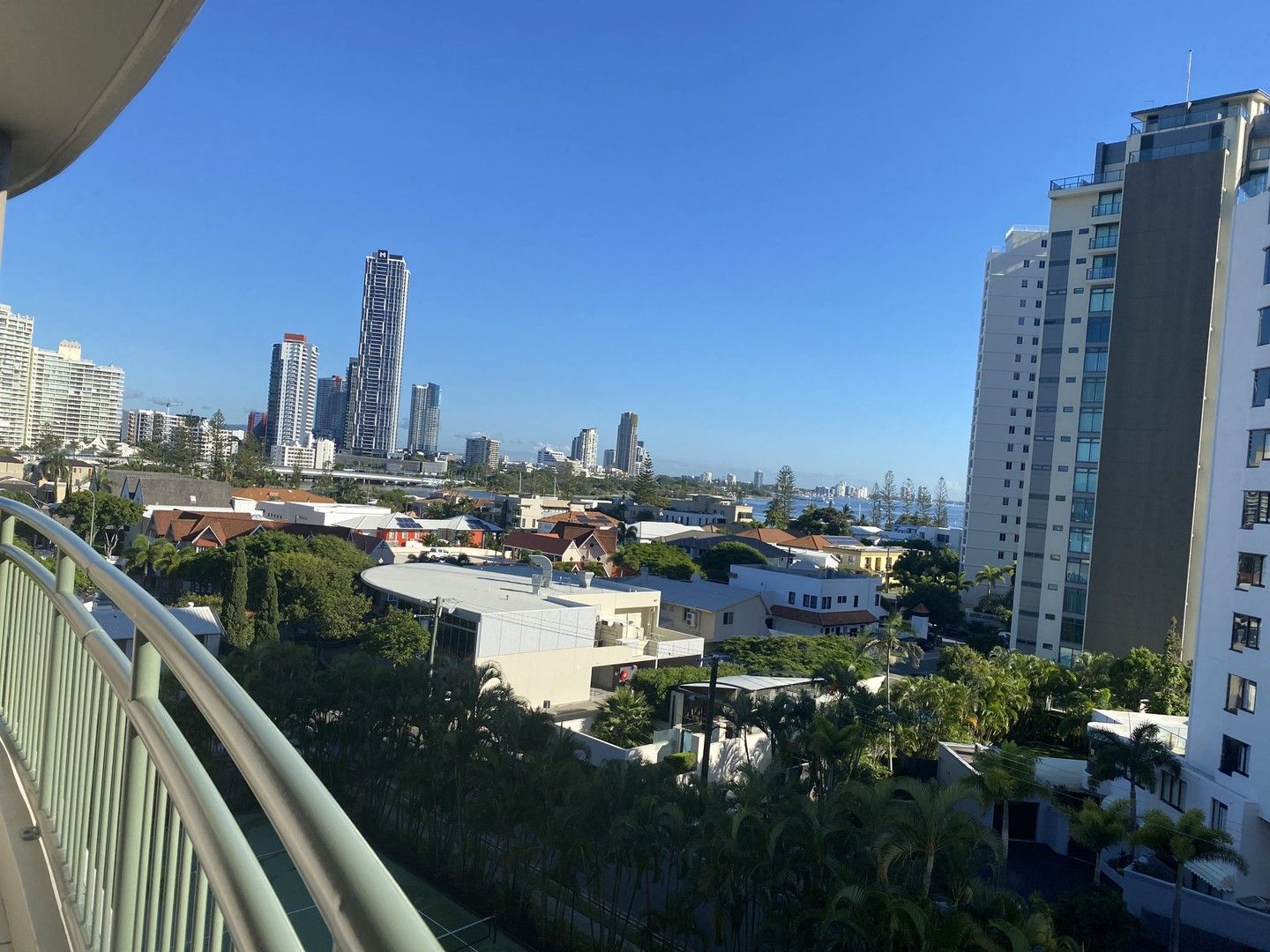 2 bedrooms Apartment / Unit / Flat in 29 Woodroffe Ave. MAIN BEACH QLD, 4217