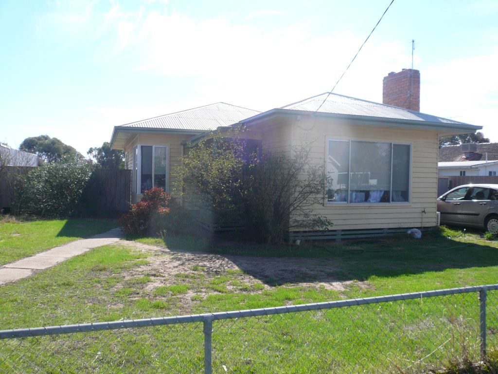 4 Gardiner Street, Warracknabeal VIC 3393 House For Rent Domain