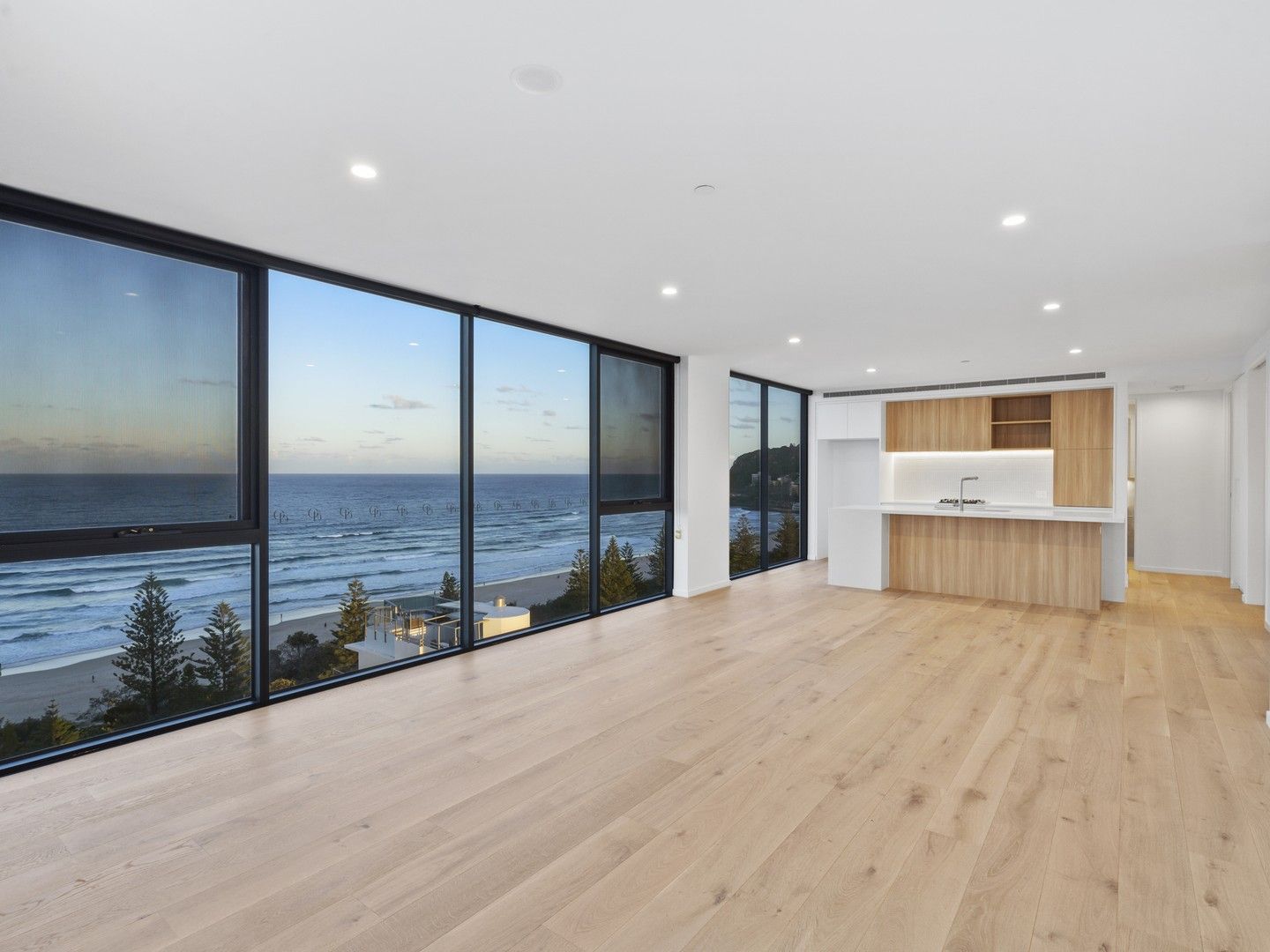 3 bedrooms Apartment / Unit / Flat in 1301/4-6 Second Avenue BURLEIGH HEADS QLD, 4220