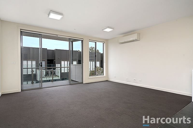 12/6 Yarra Bing Crescent, Burwood VIC 3125, Image 1