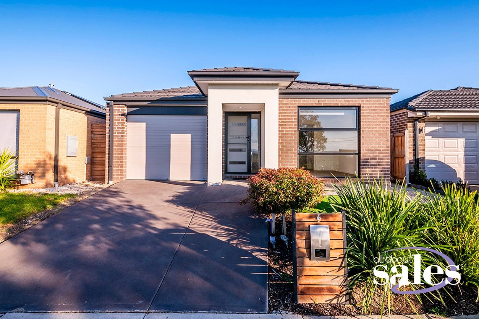 6 Loddon Place, Cranbourne East VIC 3977, Image 0