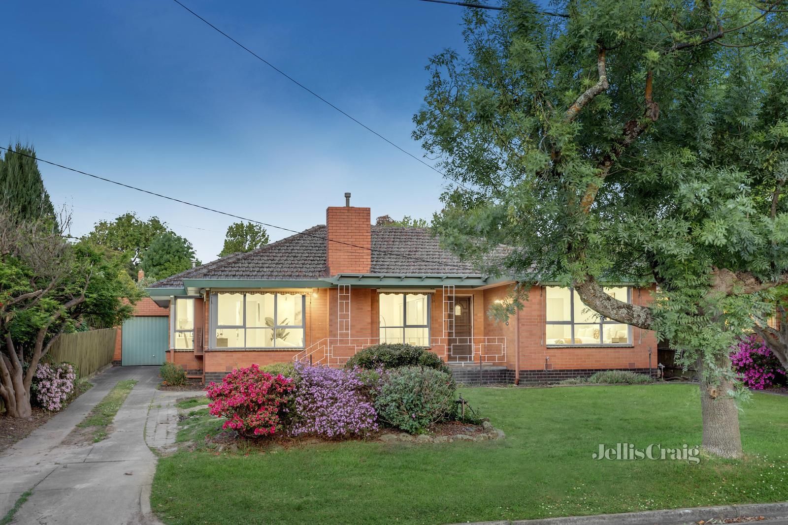 21 Smithdene Avenue, Ringwood East VIC 3135 Domain