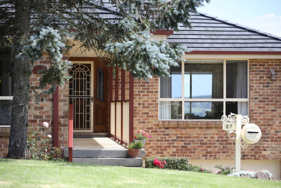 Picture of 27 Dengate Crescent, MOSS VALE NSW 2577