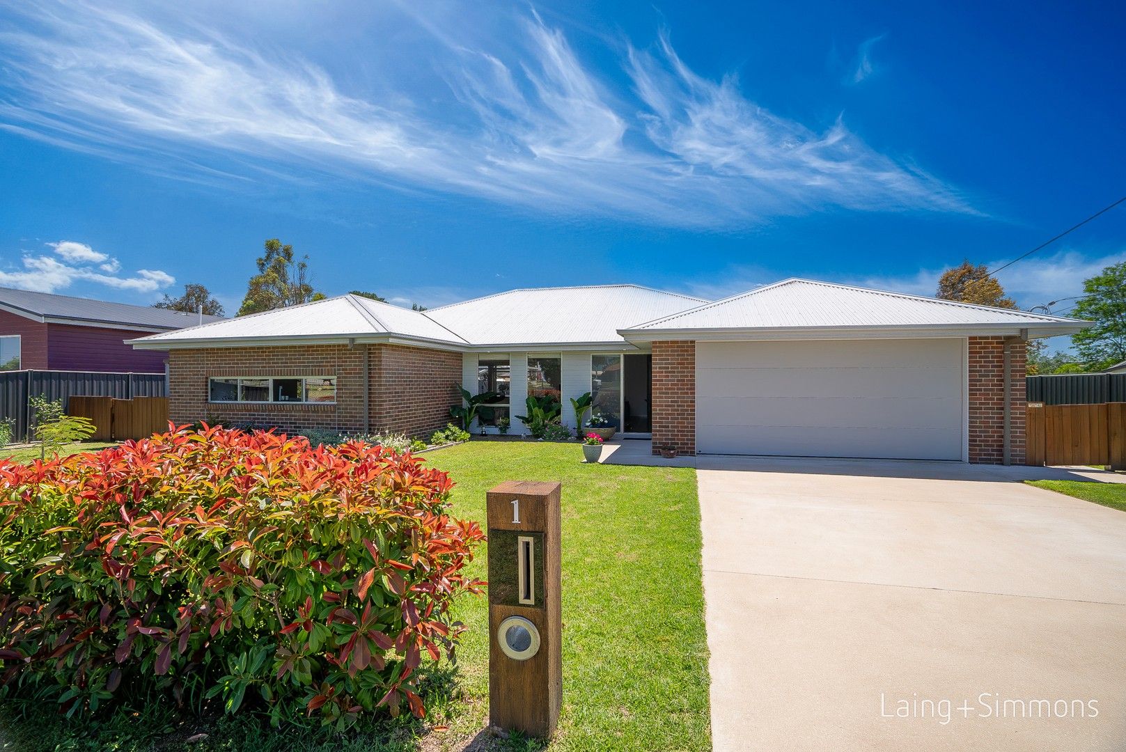 1 Dumaresq Street, Uralla NSW 2358, Image 0