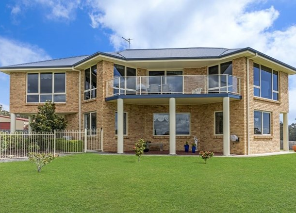 8 Adley Court, Beauty Point TAS 7270